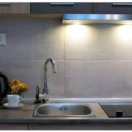 Апартаменти Colloseum View From The Пула